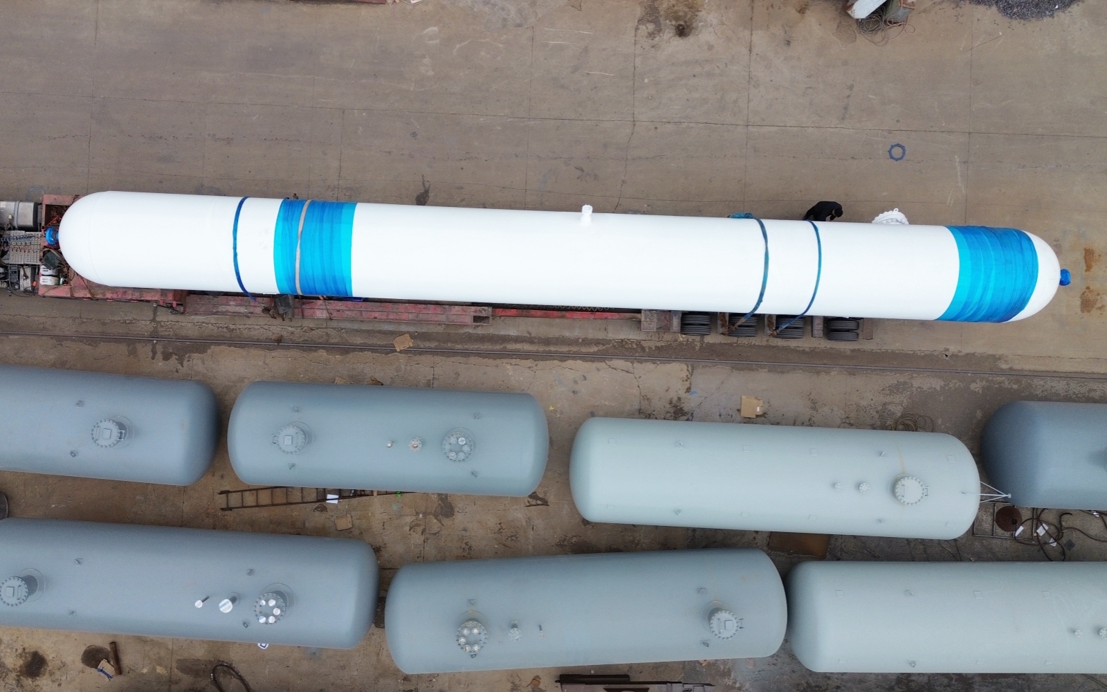 儲罐容器_壓力容器_低溫儲罐_菏澤花王壓力容器